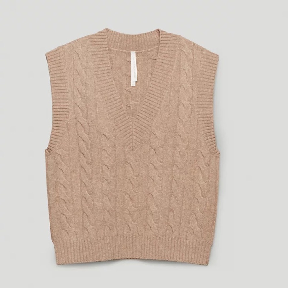 Aritzia Babaton Illustrator Wool Cable Knit Sweater Vest Camel S Small